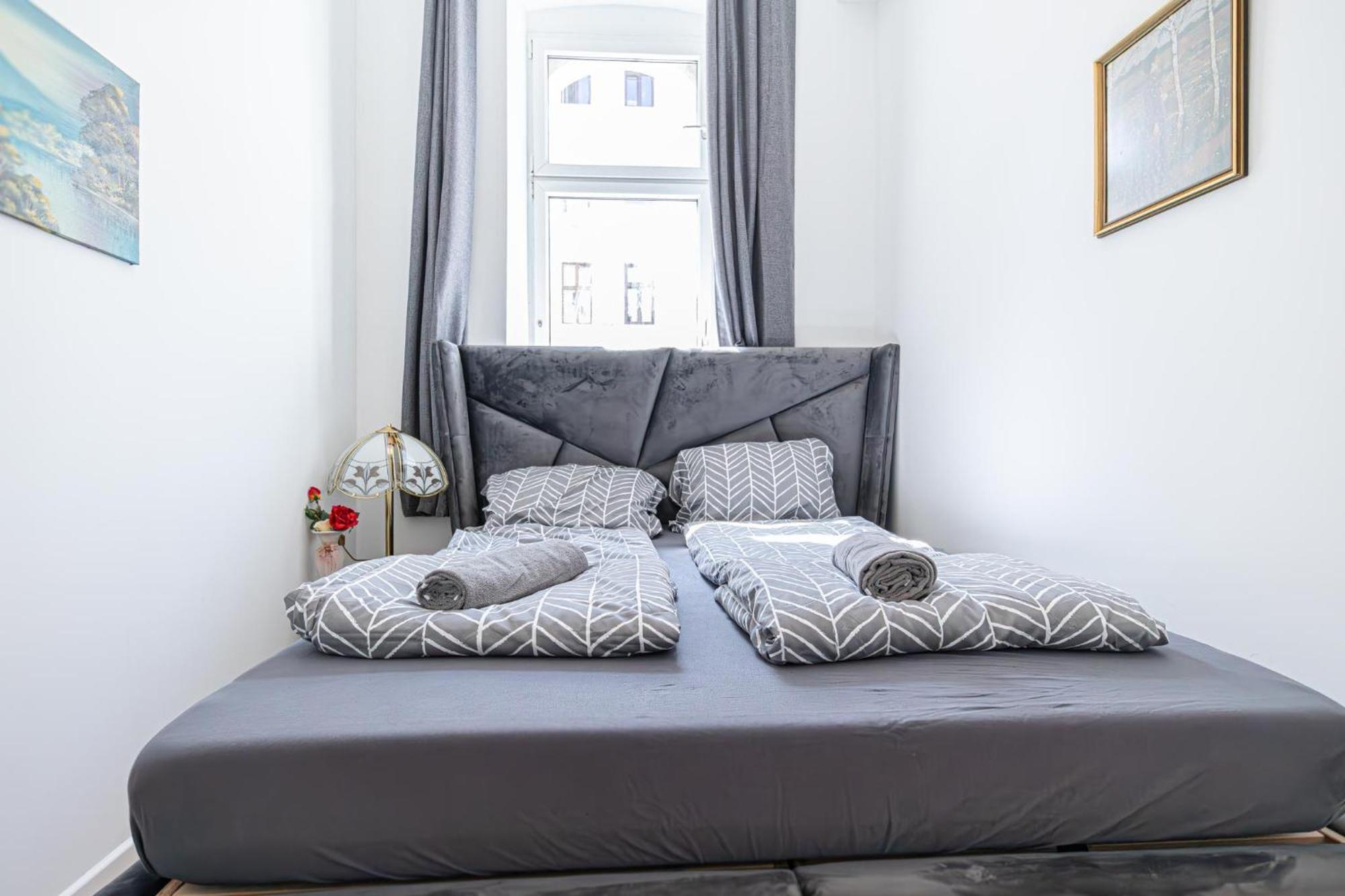 Apartment In A Shared Apartment, 6min To Lugner City Wien