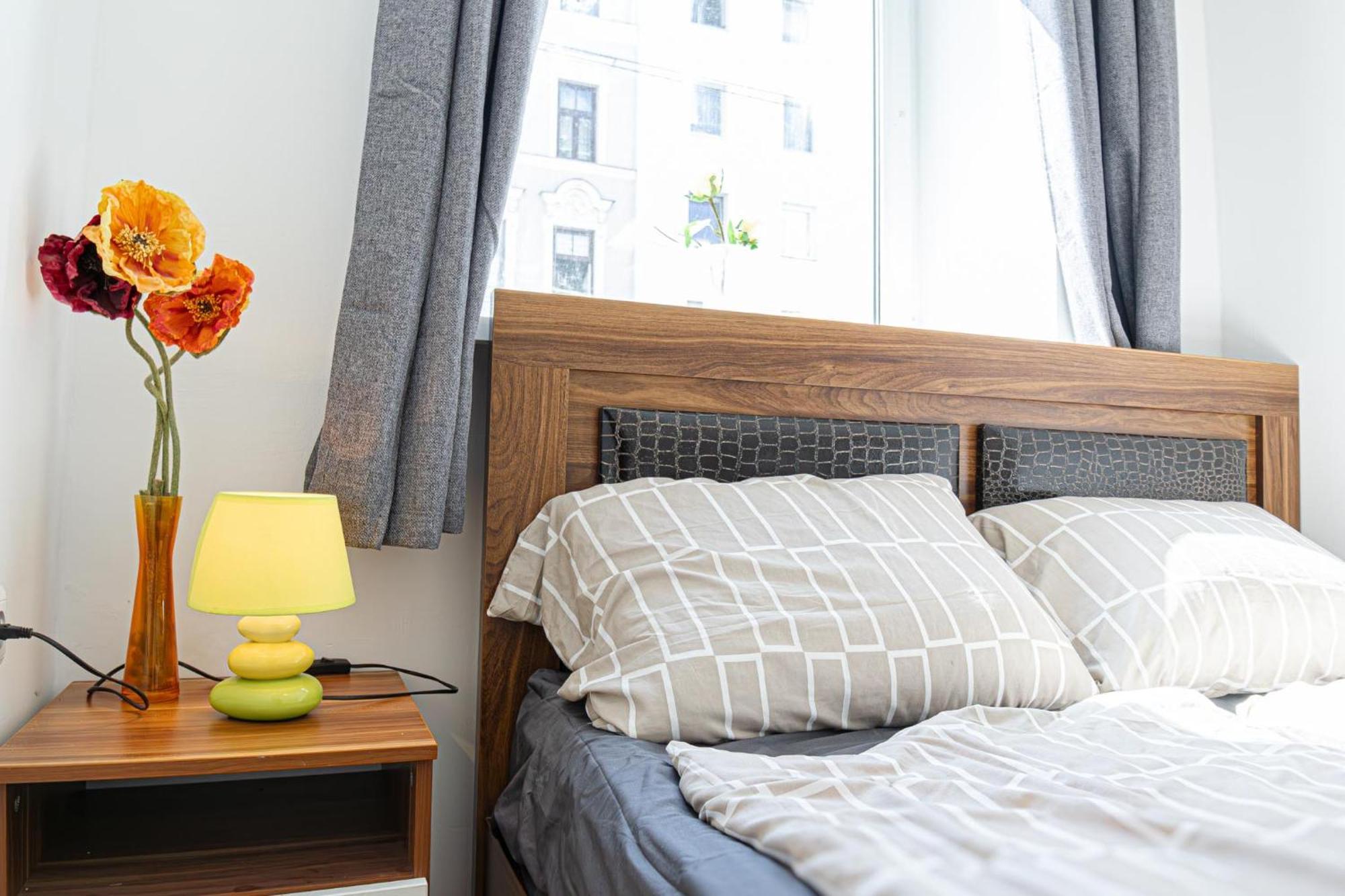 In A Shared Apartment, 6min To Lugner City Wien