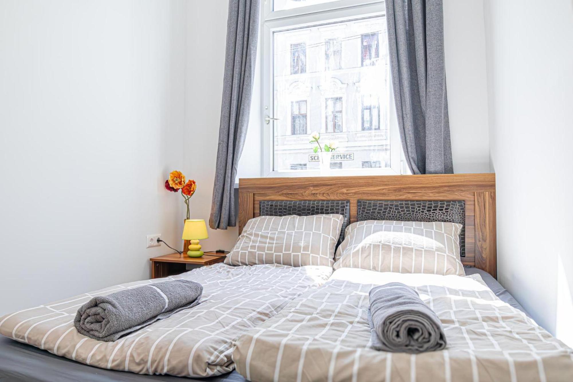 In A Shared Apartment, 6min To Lugner City Apartment Wien